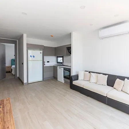 Modern Apartment Near Beach With Central Location In Bodrum
