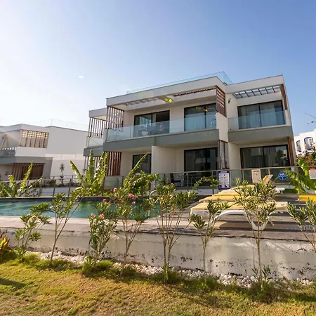Modern Apartment Near Beach With Central Location In Bodrum