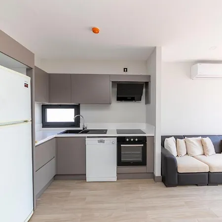 Modern Apartment Near Beach With Central Location In Bodrum Gümbet